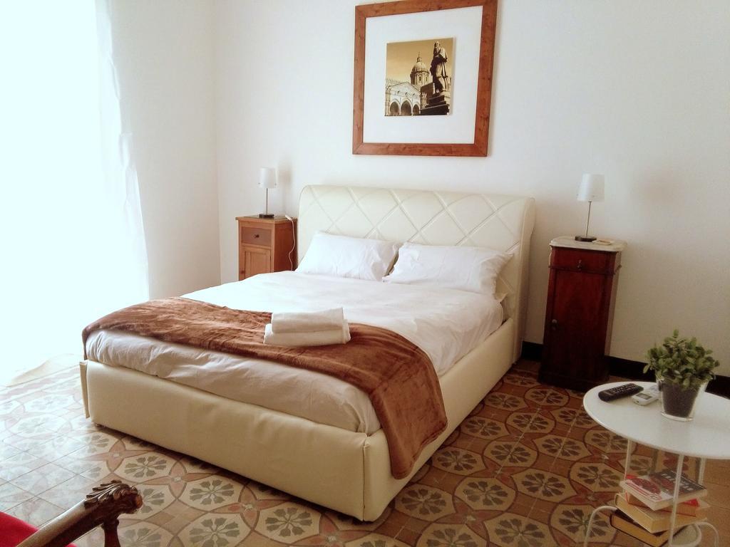 Aragona Rooms Palermo Ngoại thất bức ảnh